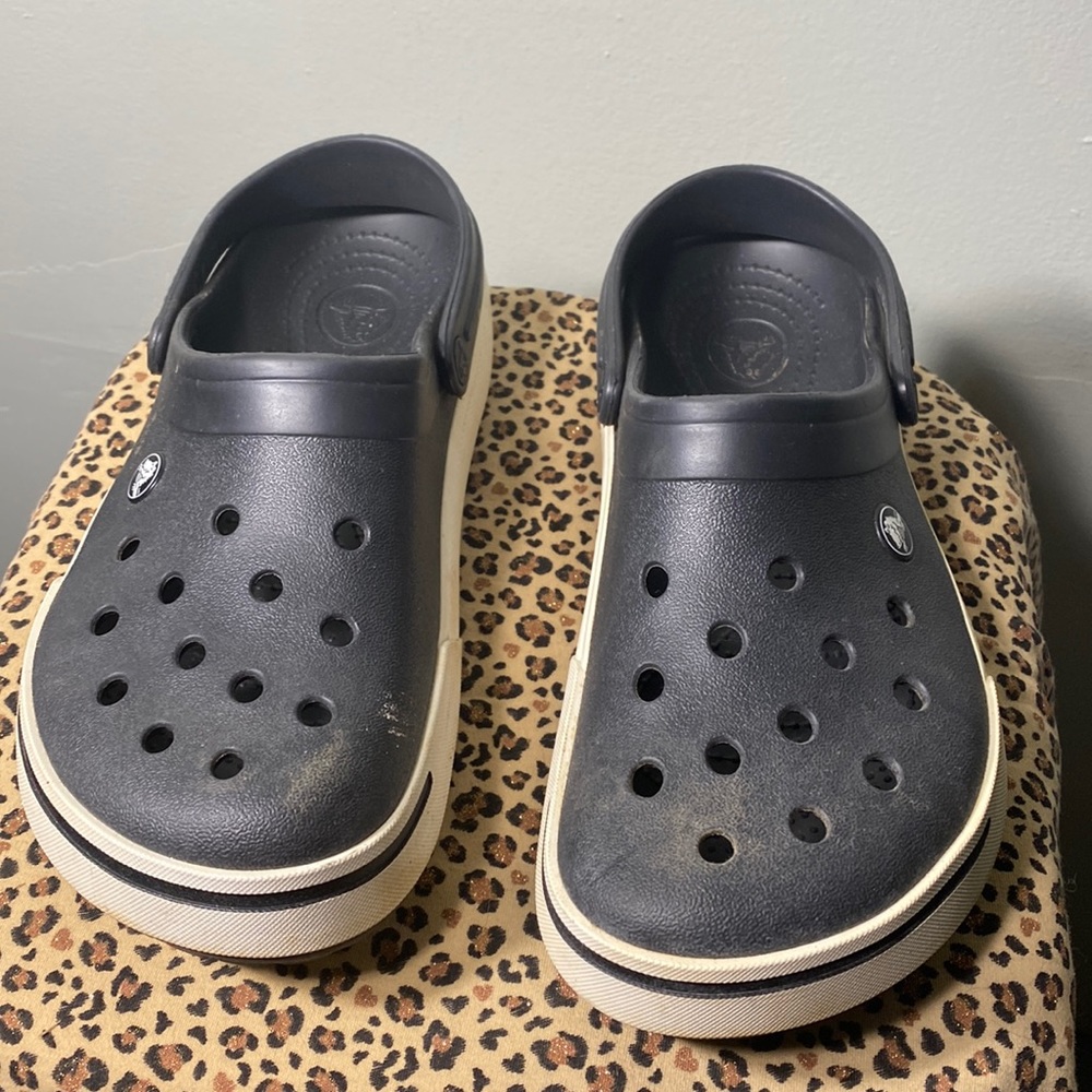 black crocs
